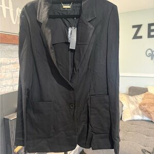 Tahari Black Single-Button Blazer with Patch Pockets